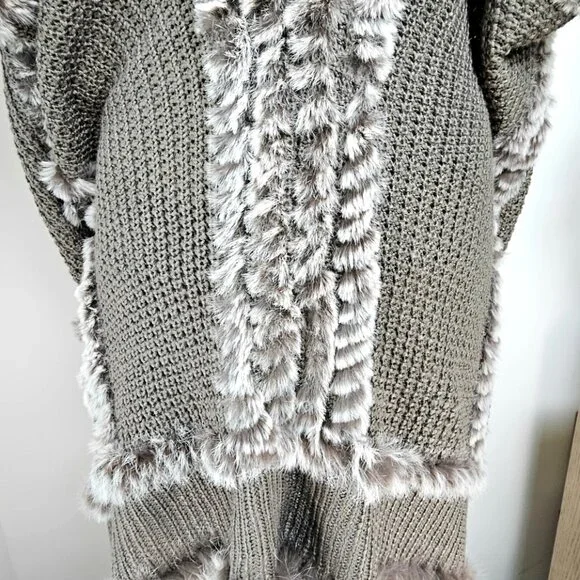 Dolce Cabo | Rabbit Fur Trim Open Knit Wrap Cardigan | Sage | Size L - Picture 8 of 12